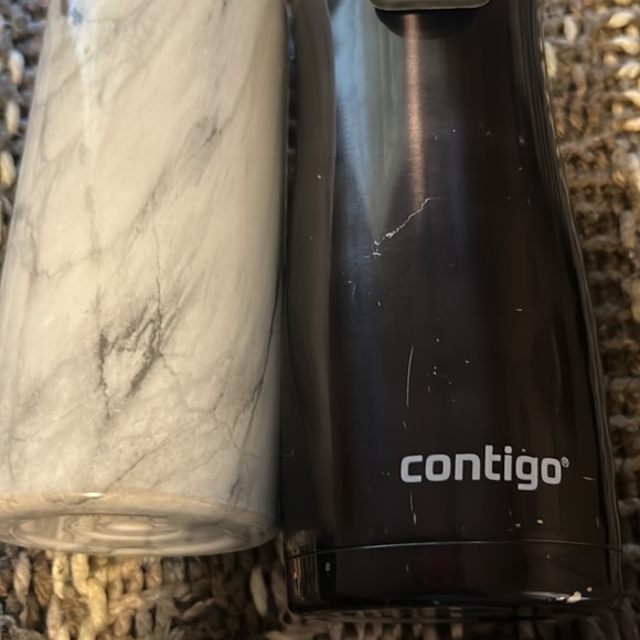 2 mugs - Picture 2 of 3